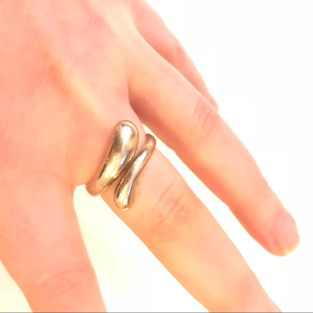 Tiffany & co Elsa Peretti silver teardrop ring